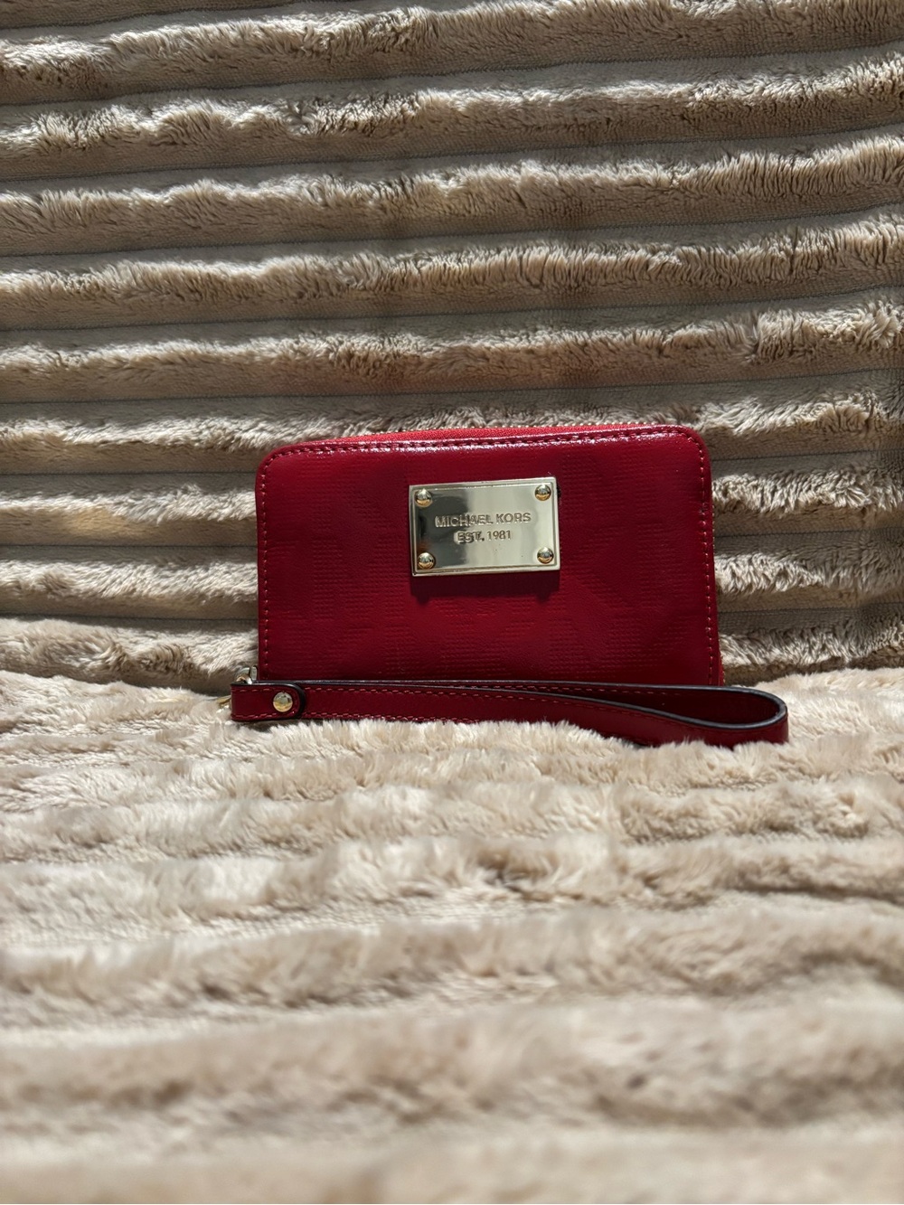 Michael Kors Cherry Red Patent Wristlet with Gold Plaque. NWOT
